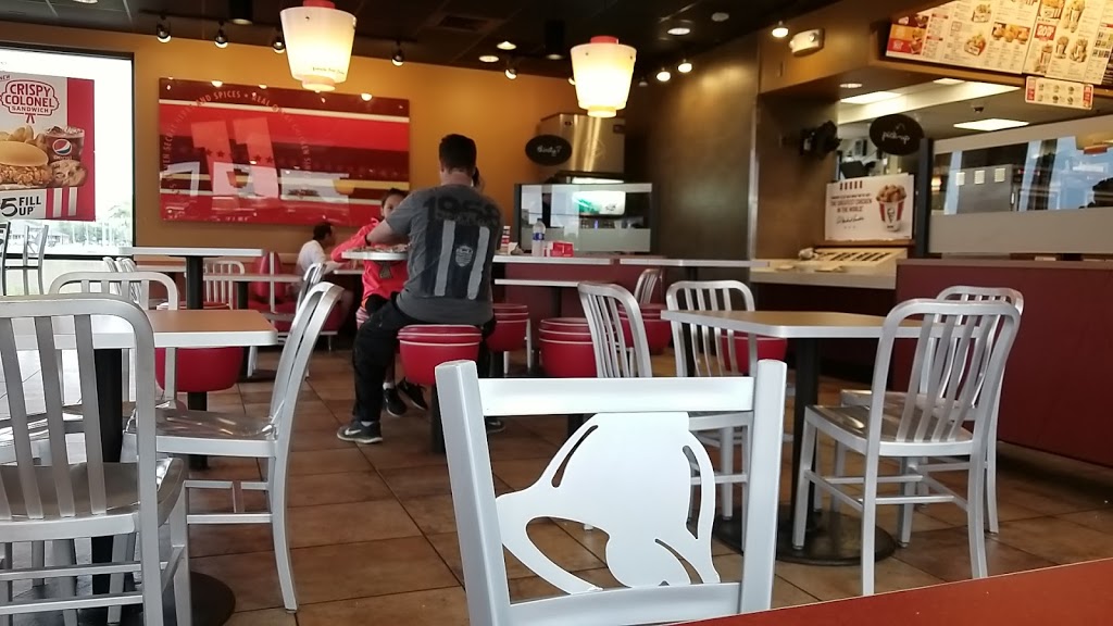 Taco Bell | 2780 E Division St, Diamond, IL 60416, USA | Phone: (815) 634-9980