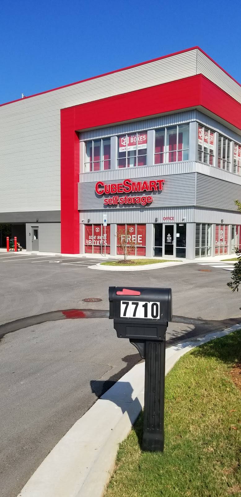 CubeSmart Self Storage | 7710 Alexander Town Blvd, Raleigh, NC 27617, USA | Phone: (919) 748-5104