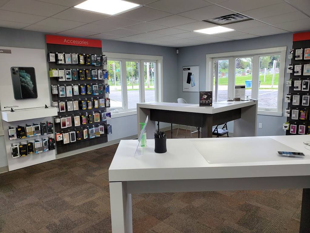 Verizon Wireless\Select Communications | 116 Braun Rd, Oregon, WI 53575 | Phone: (608) 291-0248