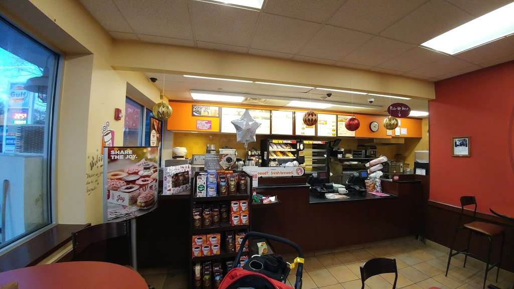 Dunkin | 443 Essex St, Beverly, MA 01915 | Phone: (978) 922-2732