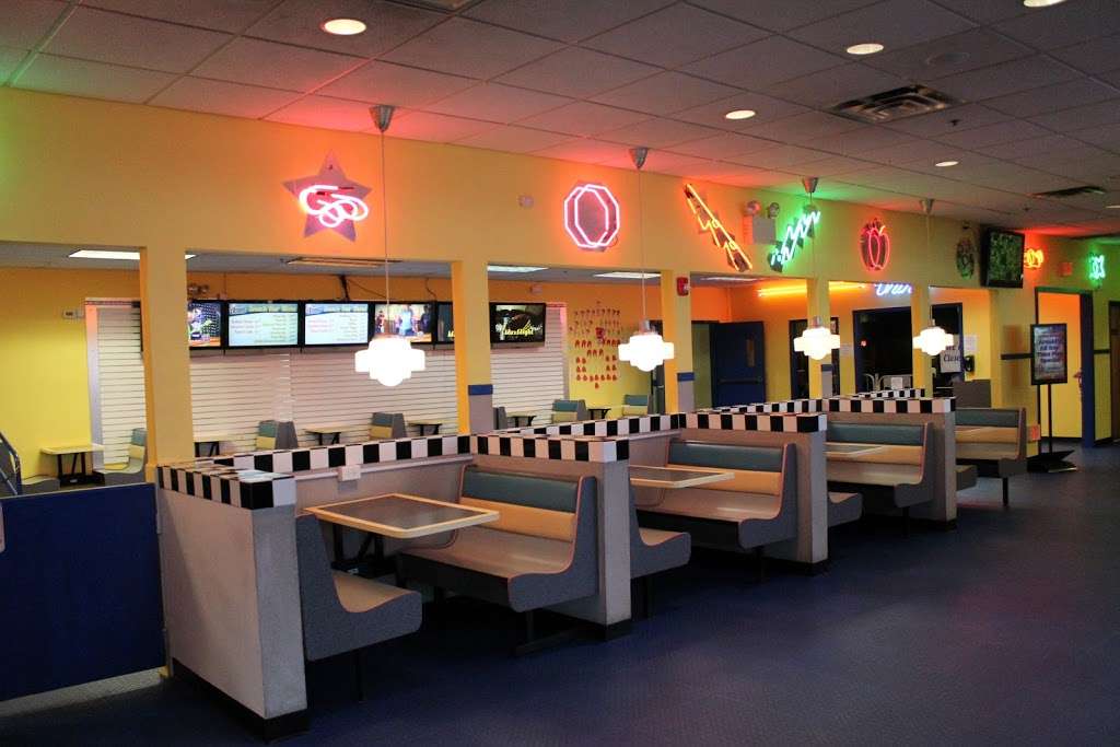 Arnolds Family Fun Center | 100 Station Ave, Phoenixville, PA 19460, USA | Phone: (610) 666-0600