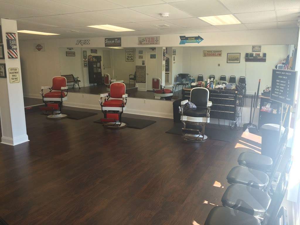 Burnsys Barber Shop | 237 Main St, Schwenksville, PA 19473, USA | Phone: (610) 209-6021