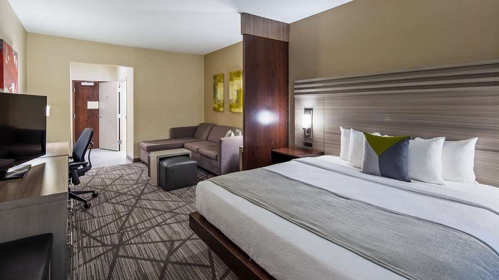 Comfort Inn & Suites I-45 North – IAH | 220 Greens Landing Dr, Houston, TX 77038, USA | Phone: (832) 230-1495