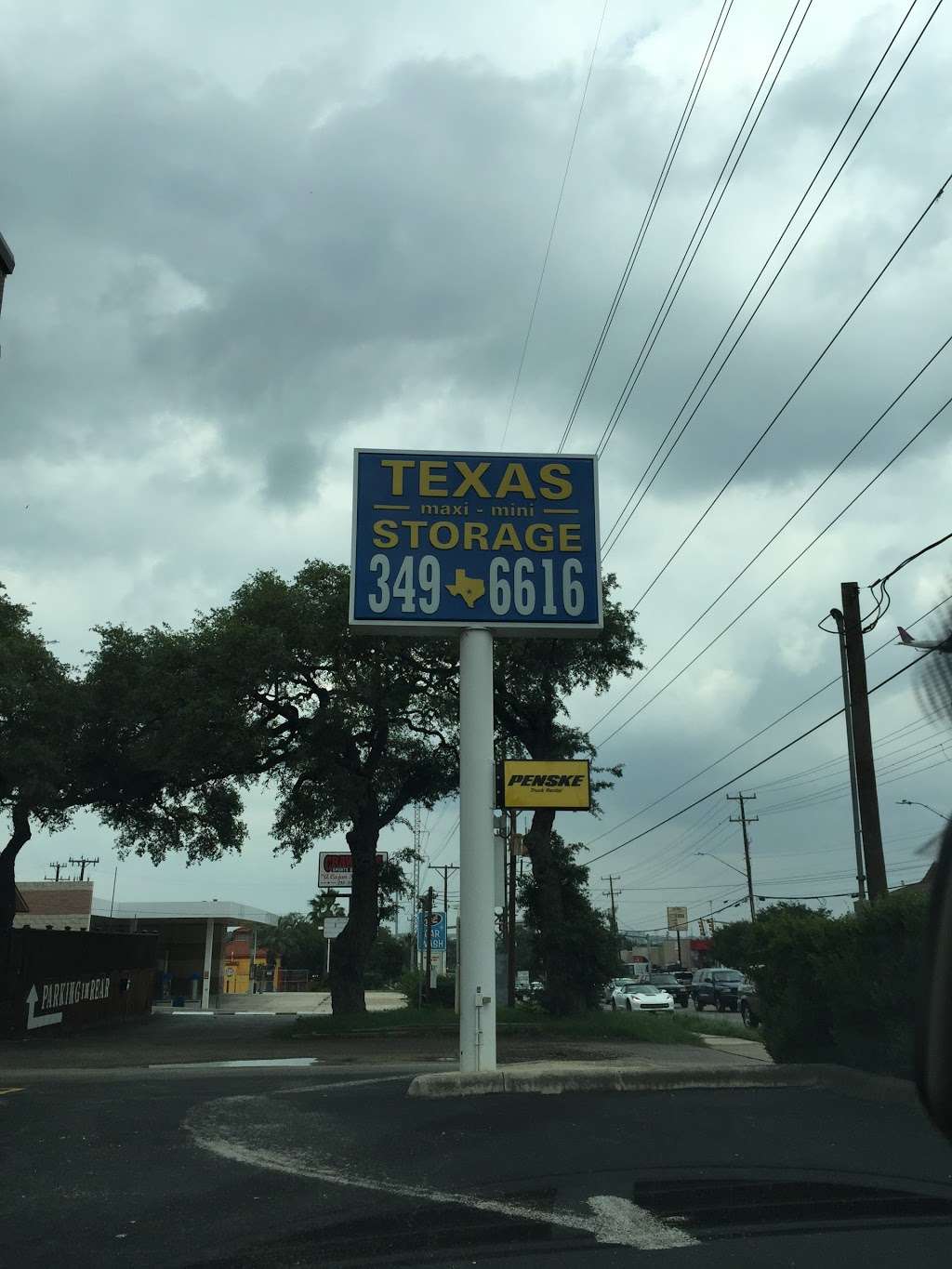 Texas Maxi-Mini Self Storage | 12325 West Ave, San Antonio, TX 78216 | Phone: (210) 349-6616