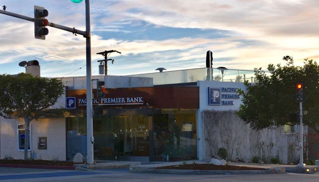 Pacific Premier Bank | 1419 Highland Ave, Manhattan Beach, CA 90266, USA | Phone: (310) 321-1419