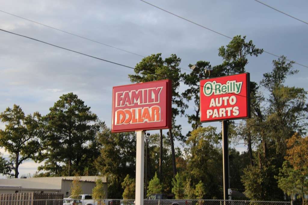 Family Dollar | 830 S Frazier St, Conroe, TX 77301, USA | Phone: (936) 756-0026