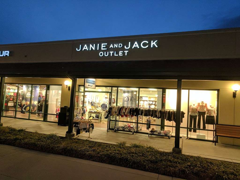 Janie and Jack Outlet | 495 Premium Outlets Blvd #440, Hagerstown, MD 21740, USA | Phone: (301) 791-5153