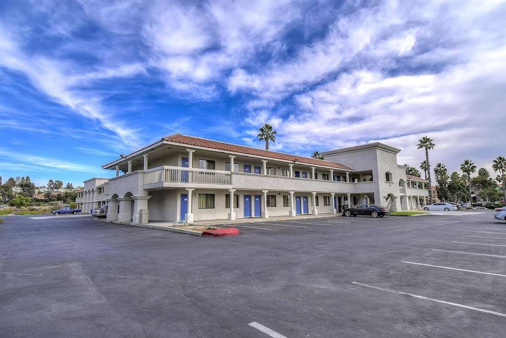 Motel 6 Carlsbad Beach | 750 Raintree Dr, Carlsbad, CA 92011, USA | Phone: (760) 431-0745