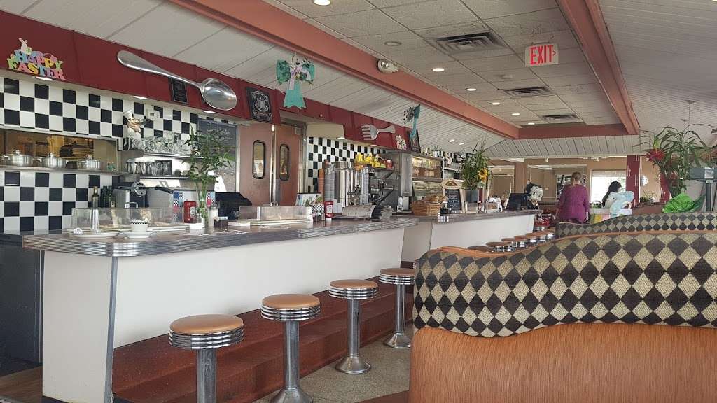 Rochelle Park Diner and Grill | 222 Rochelle Ave, Rochelle Park, NJ 07662, USA | Phone: (201) 366-9469