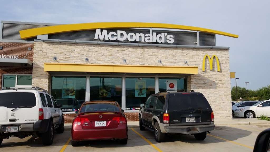 McDonalds | 3643 S Main St, Stafford, TX 77477, USA | Phone: (281) 499-0395