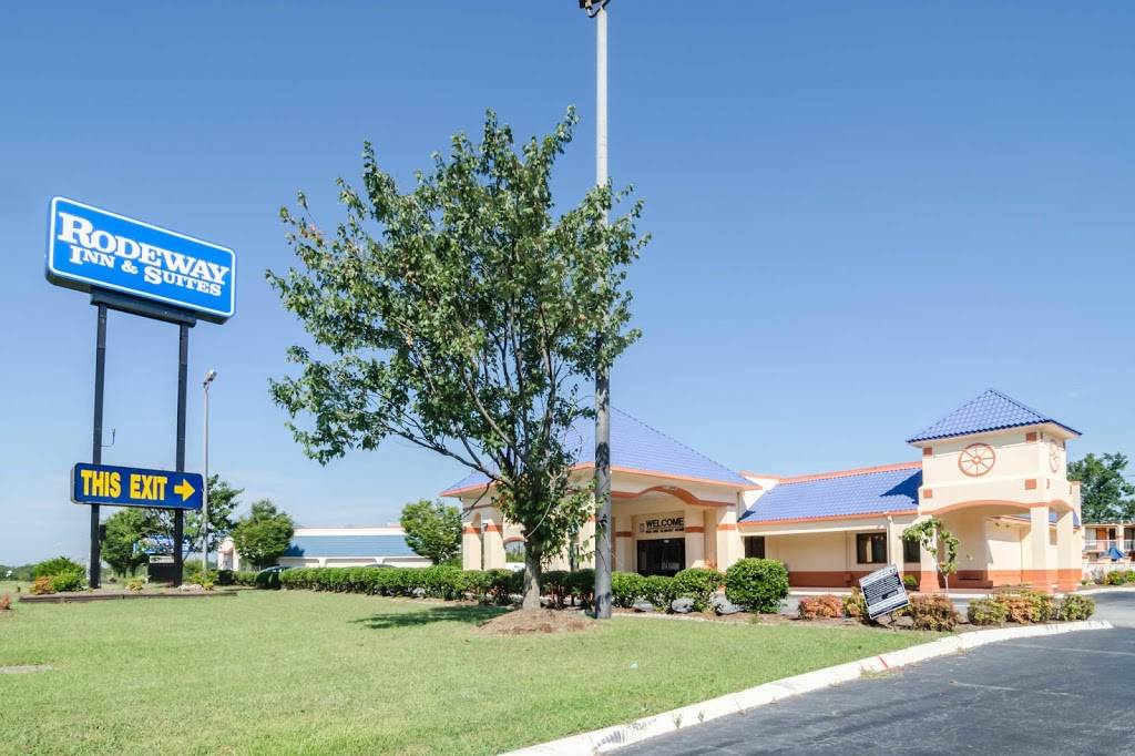 Rodeway Inn & Suites Greensboro Southeast | 3117 Cedar Park Rd, Greensboro, NC 27405 | Phone: (336) 697-4000