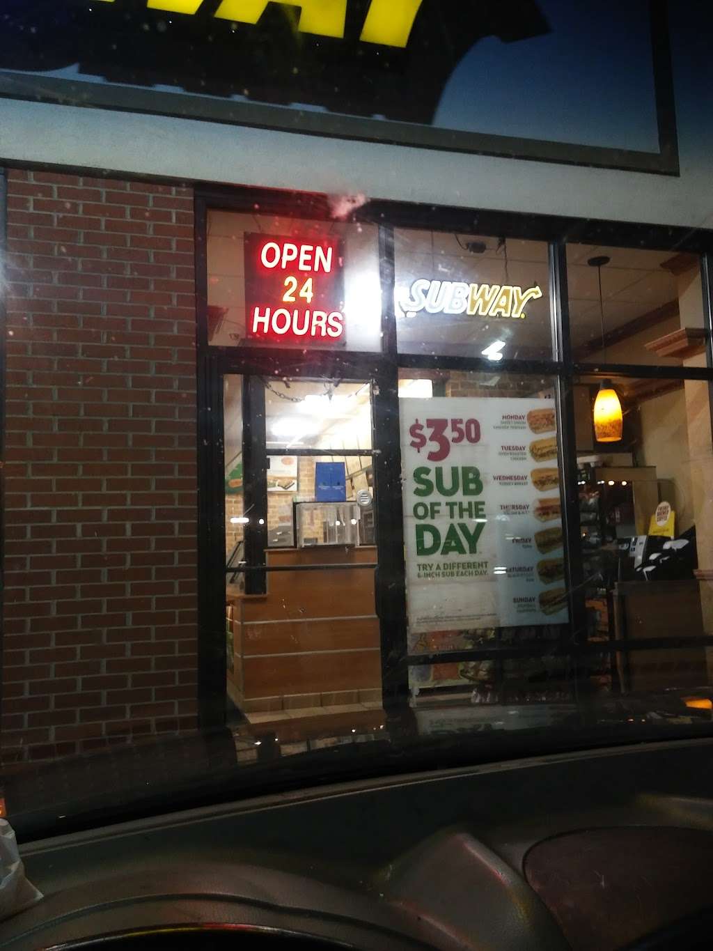 Subway Restaurants | 4025 E 106th St, Chicago, IL 60617 | Phone: (773) 902-7127