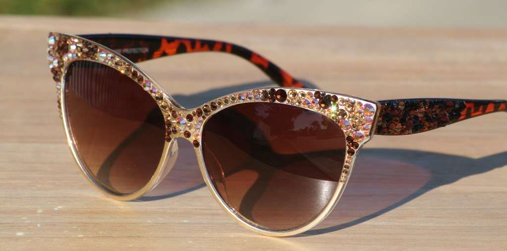 Sunglass Shenanigans | W McFadden Ave & Springdale St, Huntington Beach, CA 92647, USA | Phone: (714) 501-3074