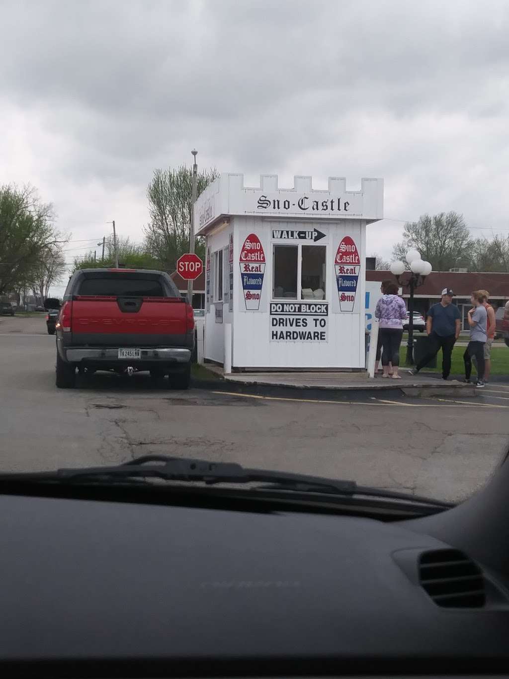 Sno Castle | 1 E Willow St, Anderson, IN 46012, USA