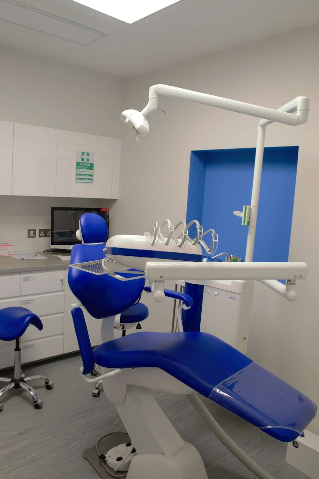 Dental Art Implant Clinic - East Finchley | 91 High Rd, East Finchley, London N2 8AG, UK | Phone: 020 3322 3218