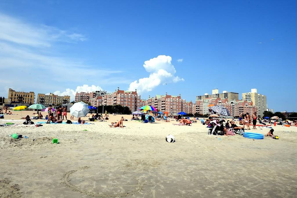 Brighton Beach | 601 Riegelmann Boardwalk, Brooklyn, NY 11235, USA | Phone: (718) 946-1350