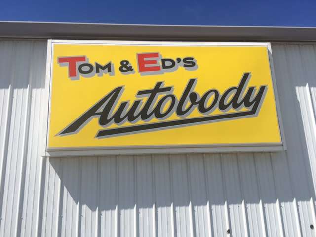 Tom and Eds Autobody | 239 Melton Rd, Burns Harbor, IN 46304, USA | Phone: (219) 787-1000