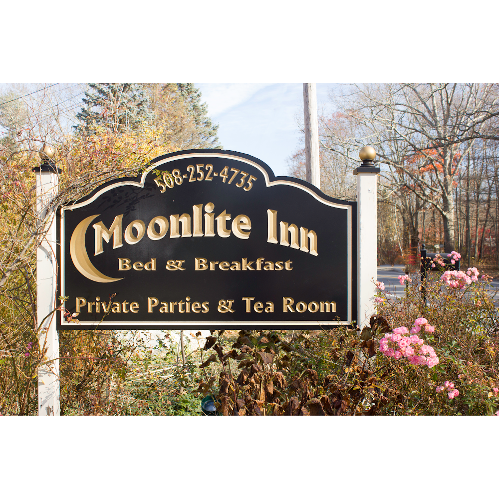 Moonlite Inn | 14 Tremont St, Rehoboth, MA 02769, USA | Phone: (508) 252-4735