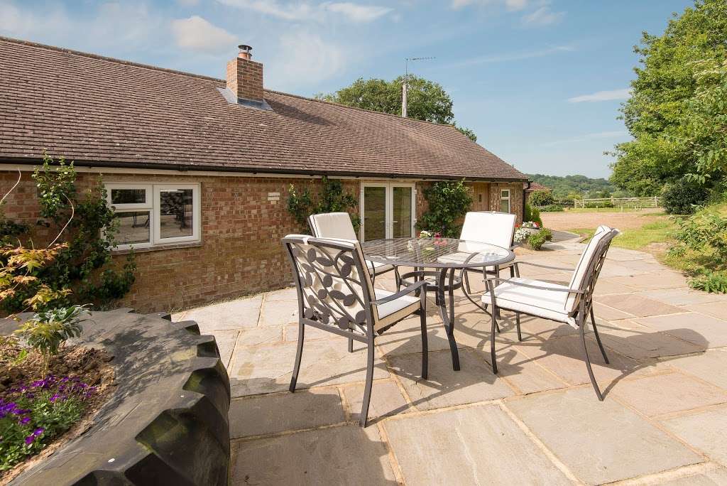 Kent Border Cottages | Little Saxbys Farm, Cowden TN8 7DX, UK | Phone: 01342 850765