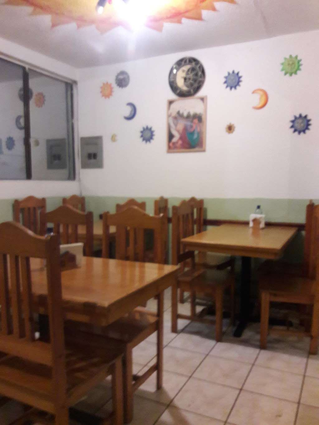 Restaurant Cenaduría El Huarachon | Paseo Playas de Tijuana 2276, Playas, Jardines del Sol, Tijuana, B.C., Mexico | Phone: 6809823