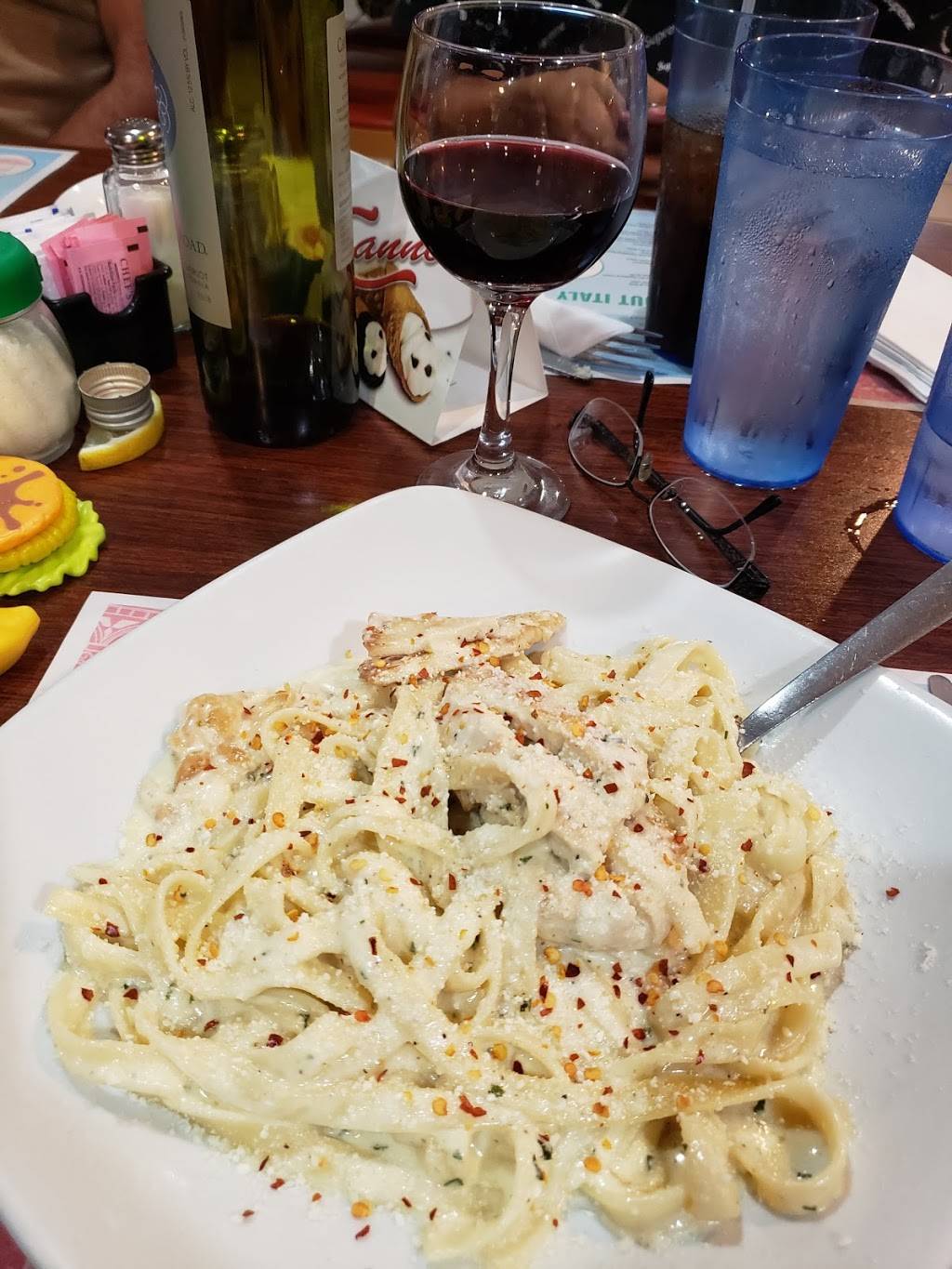 Giovannis Family Italian Restaurant | 4050 N Bend Rd, Cincinnati, OH 45211, USA | Phone: (513) 389-9777