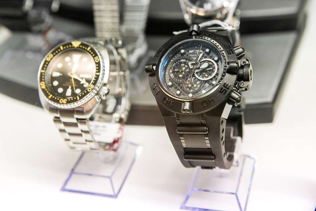 Heartland Pawnbrokers | 395 N Ridgeview Rd, Olathe, KS 66061, USA | Phone: (913) 839-2095