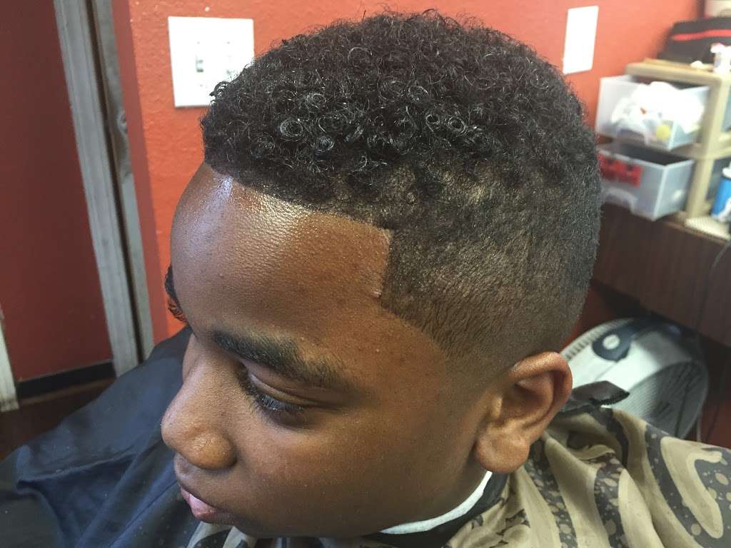 HolliesWorld Barber | 9559 Farm to Market 1960 Rd W, Houston, TX 77064, USA | Phone: (832) 292-3127