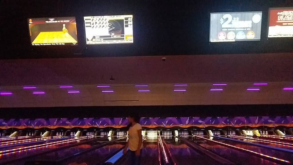 AMF Southtown Lanes | 7941 Southtown Ctr, Bloomington, MN 55431, USA | Phone: (952) 888-9248