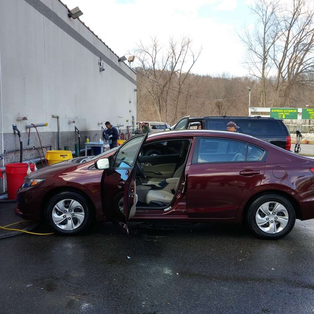 Russell Speeders Car Wash & Detailing Center | 527 N Bedford Rd, Bedford Hills, NY 10507, USA | Phone: (914) 241-1402
