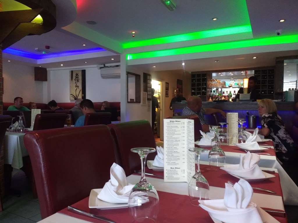 Tamarind Fine Dining Indian Restaurant | 3, UK, The Parade, Dynes Rd, Kemsing, Sevenoaks TN15 6RE, UK | Phone: 01959 928413