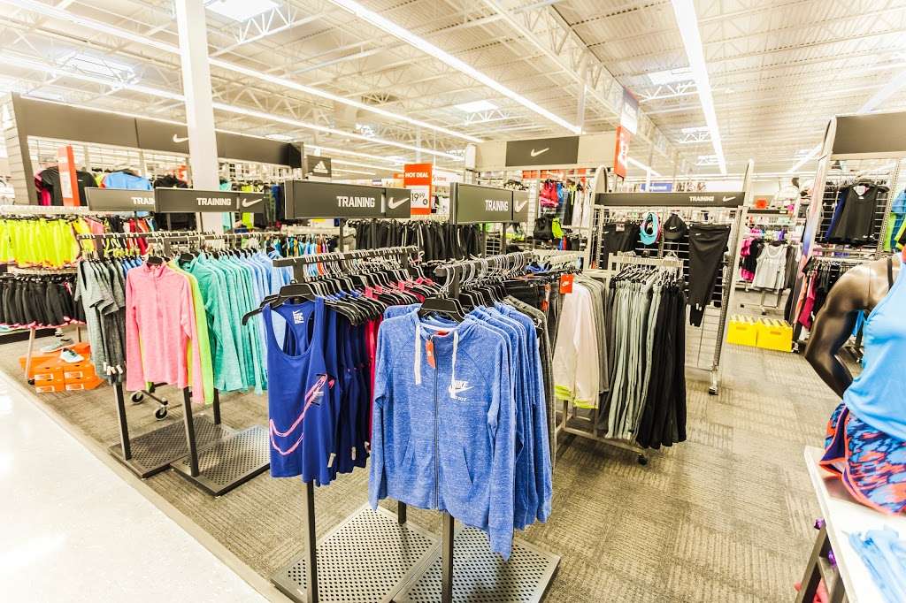 Academy Sports + Outdoors | 9781 Quivira Rd, Overland Park, KS 66215 | Phone: (913) 227-1600