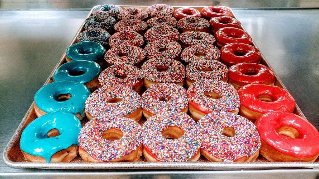 Southern Maid Donuts | 3440 Riley Fuzzel Rd, Spring, TX 77386, USA | Phone: (281) 288-2140