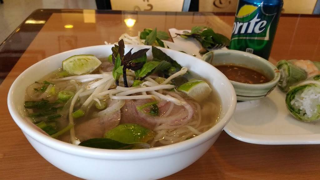 Pho Rose Restaurant | 1750 N Buffalo Dr, Las Vegas, NV 89128 | Phone: (702) 304-1700