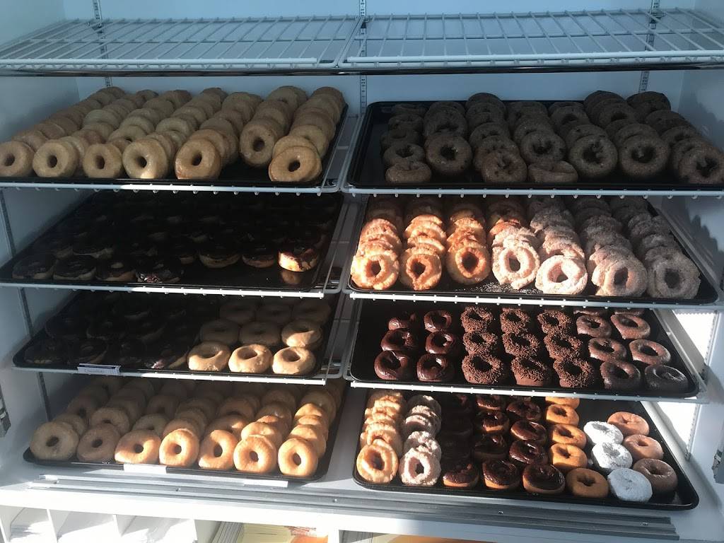 Nanas Daylight Donuts | 2245 Sheek Rd Suite A, Greenwood, IN 46143, USA | Phone: (317) 360-9988