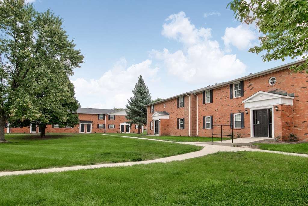 Carriage House East Apartments | 10174 Tinton Ct, Indianapolis, IN 46235 | Phone: (317) 427-6491