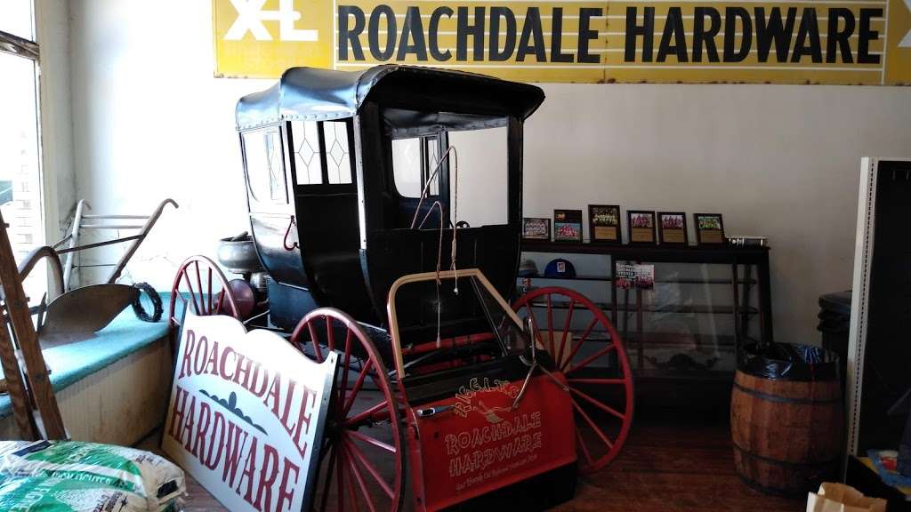 Roachdale Hardware | 101 E Washington St, Roachdale, IN 46172, USA | Phone: (765) 522-1751