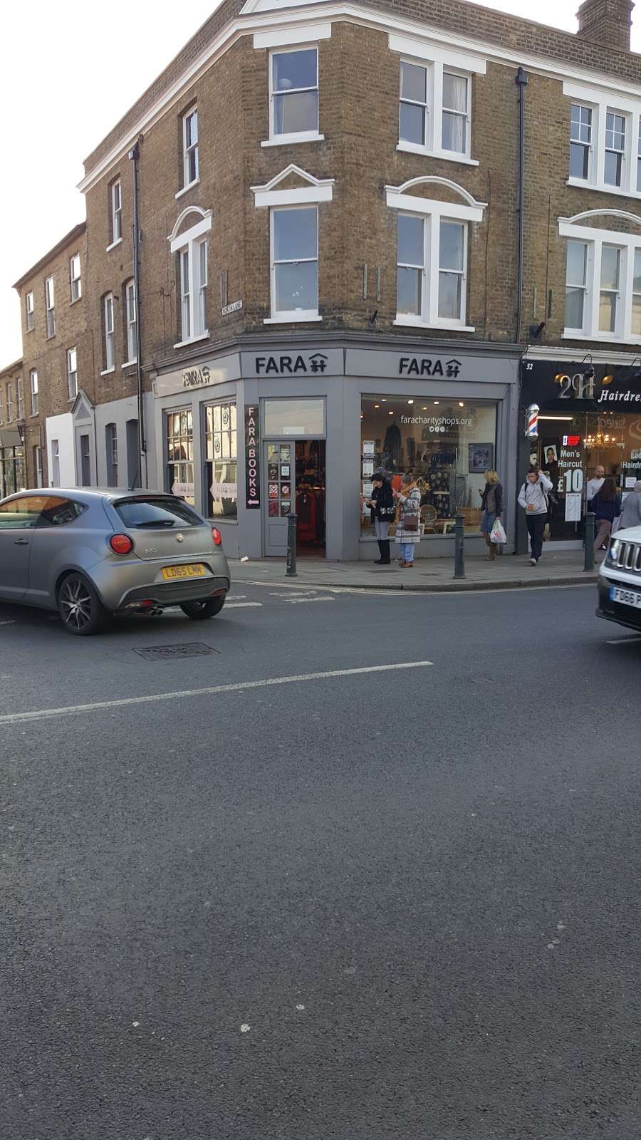 Fara Charity Shop | 39 Bond St, London W5 5AS, UK | Phone: 020 8579 1414
