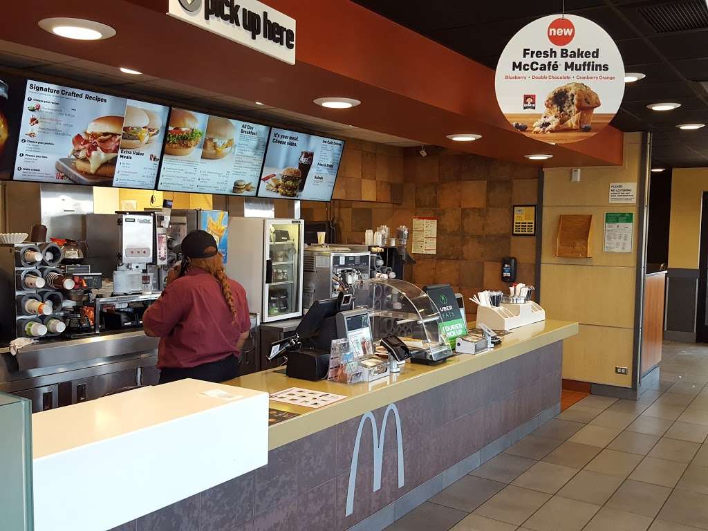 McDonalds | Photo 1 of 10 | Address: 7920 W 79th St, Bridgeview, IL 60455, USA | Phone: (708) 496-1777
