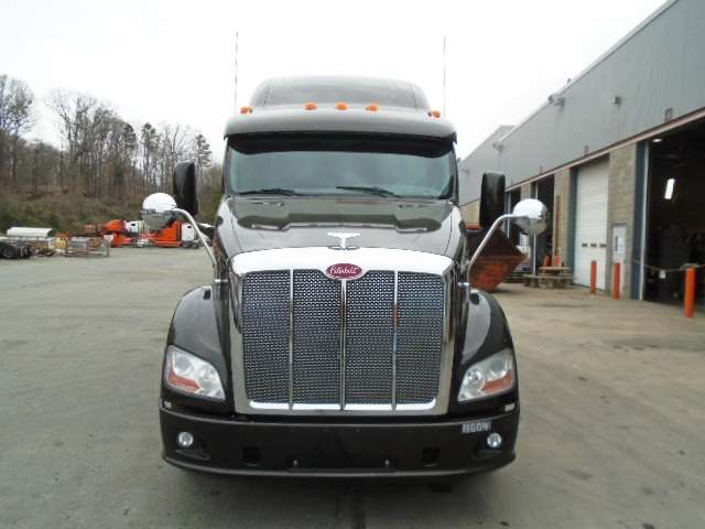 Schneider Truck Sales | 2420 Starita Rd, Charlotte, NC 28269 | Phone: (800) 635-9801