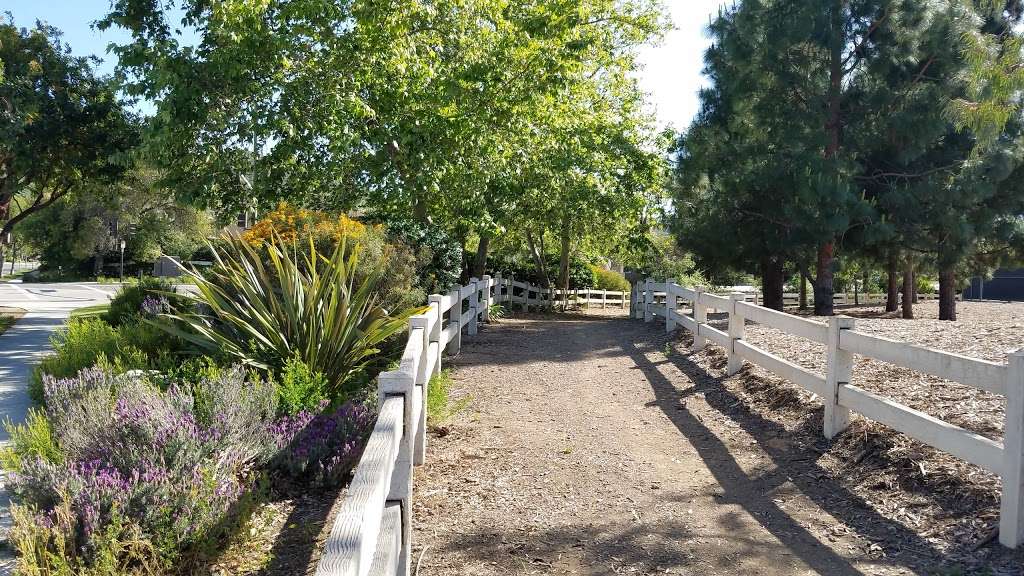 Dos Vientos Community Park | 4801 Borchard Rd, Newbury Park, CA 91320, USA | Phone: (805) 375-1003