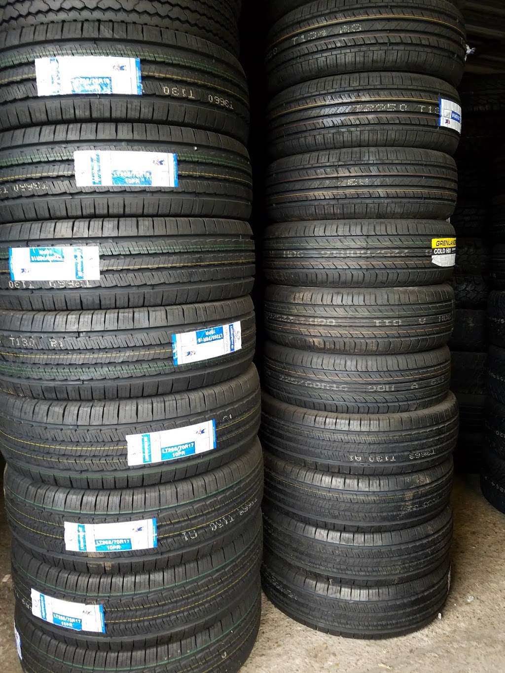 LATINOAMERICA TIRE SHOP | 1702 Aldine Mail Rte Rd, Houston, TX 77039, USA | Phone: (832) 907-0816