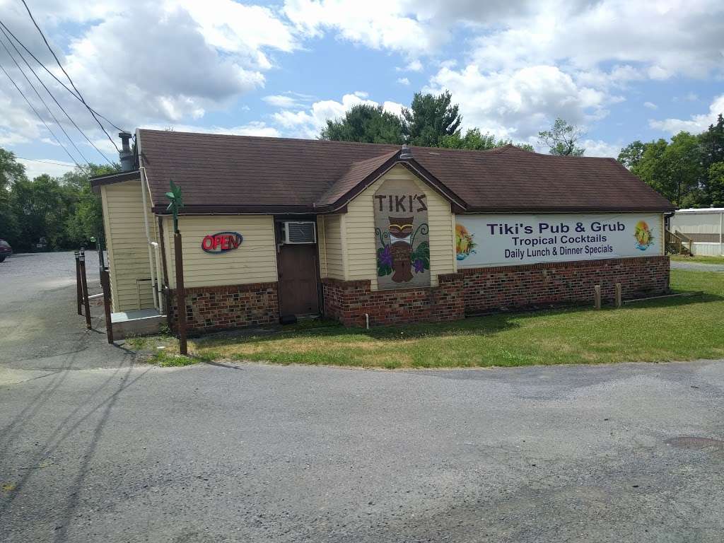 Tikis Pub & Grub | 7247 Winchester Ave, Inwood, WV 25428, USA | Phone: (304) 229-2790