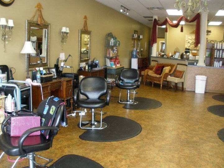 Hair On the Square | 9850 Lantern St, Jacksonville, FL 32225, USA | Phone: (904) 379-3410