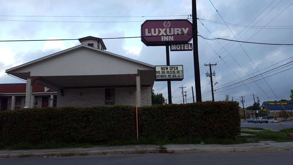 Luxury inn | 5909, 1404 Culebra Rd, San Antonio, TX 78201, USA | Phone: (210) 732-8275