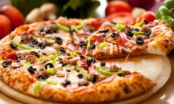 Lucky Pizza | 18590 Van Buren Boulevard, Riverside, CA 92508, USA | Phone: (951) 429-7317