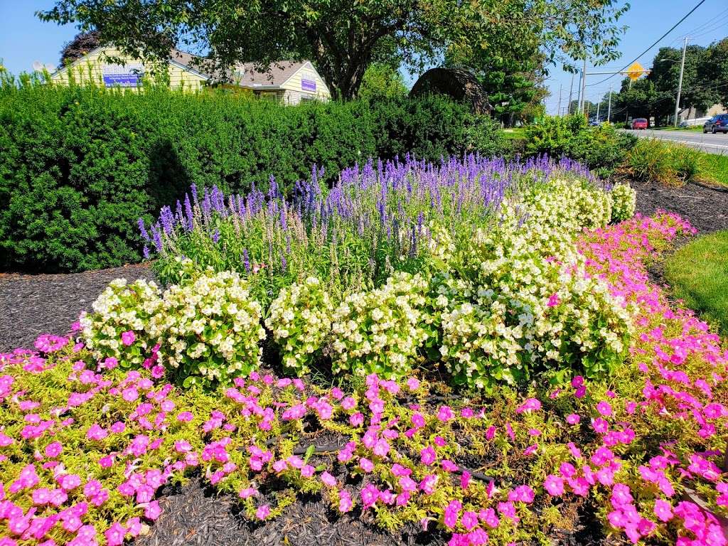 Quilt Shop At Miller's 2811 Lincoln Hwy, Ronks, PA 17572, USA