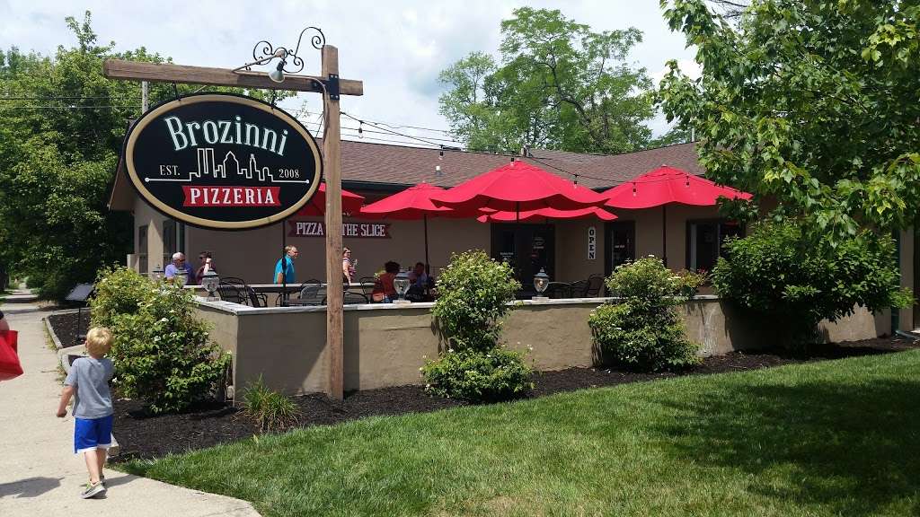 Brozinnis Pizza | 140 W Main St, Nashville, IN 47448, USA | Phone: (812) 988-8800