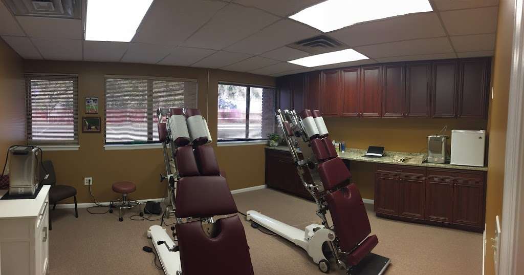 Foster Family & Sports Chiro | 127 Union Ave, Middlesex, NJ 08846 | Phone: (732) 537-0009