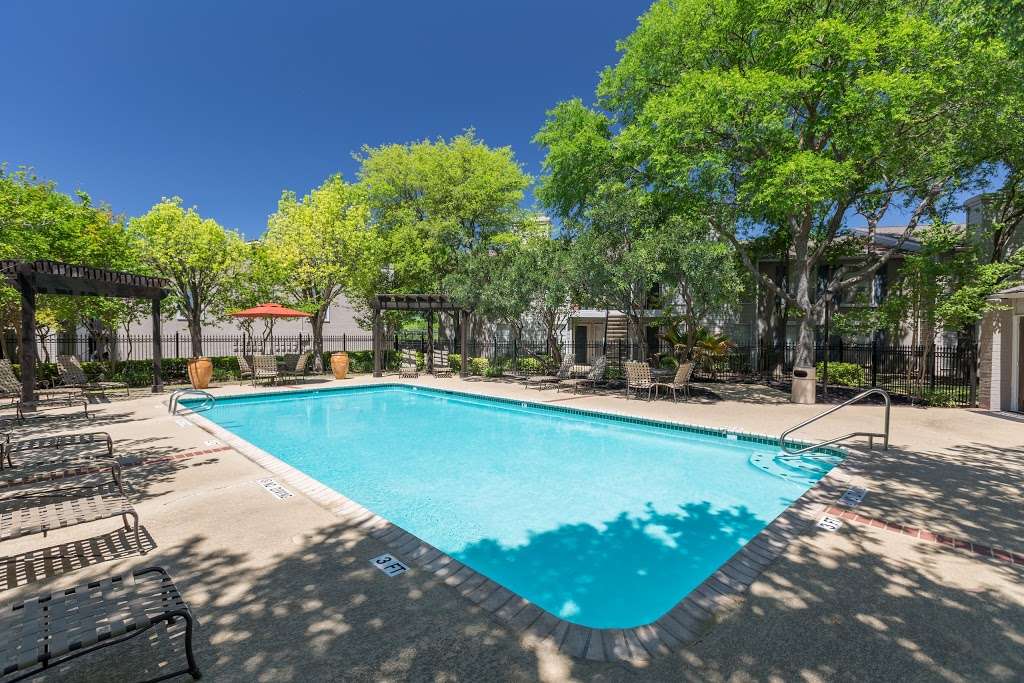 Country View Apartments | 8727 Fredericksburg Rd, San Antonio, TX 78240, USA | Phone: (210) 960-9276