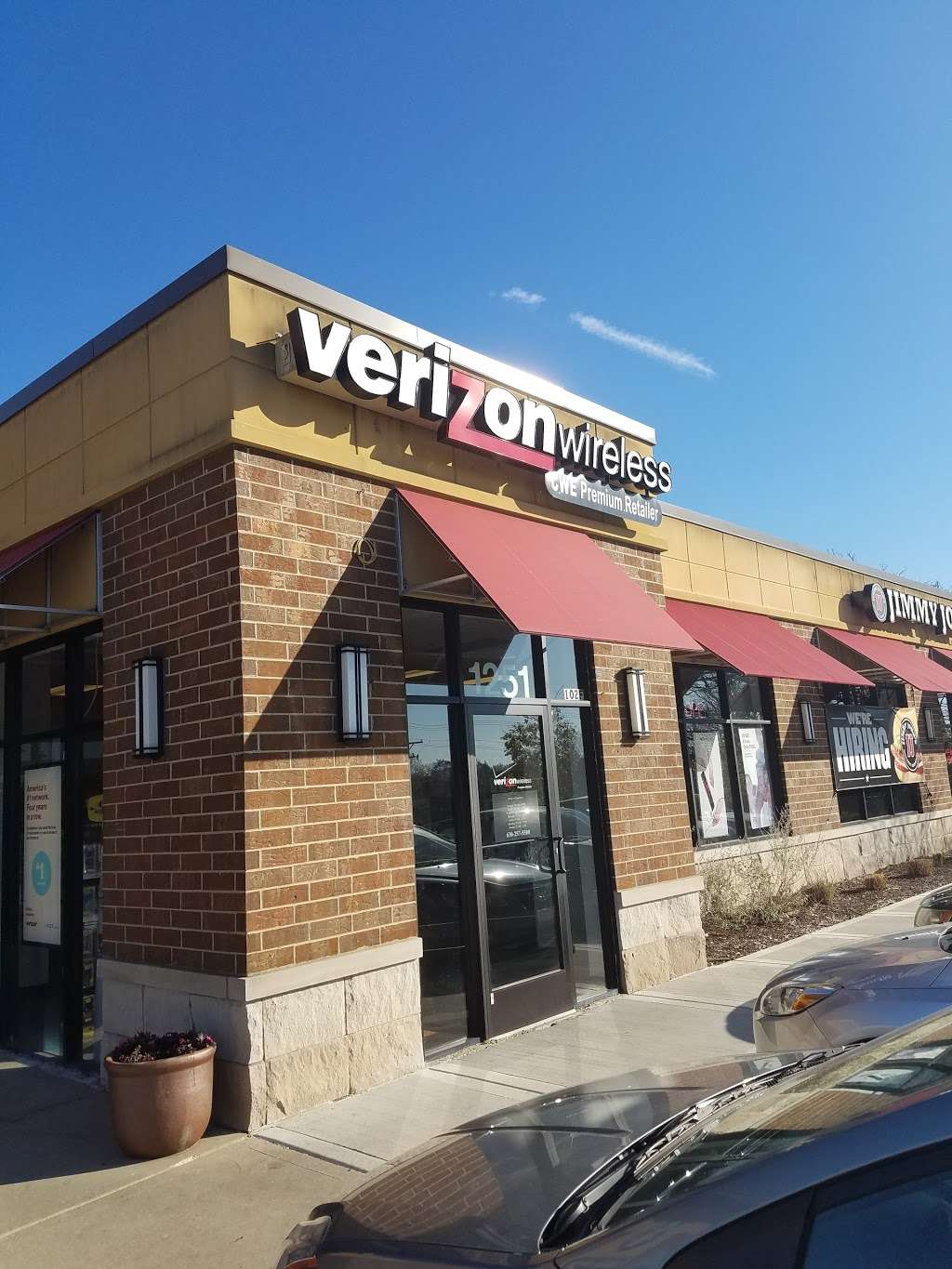 Verizon Authorized Retailer | 1251 State St, Lemont, IL 60439, USA | Phone: (630) 257-5500